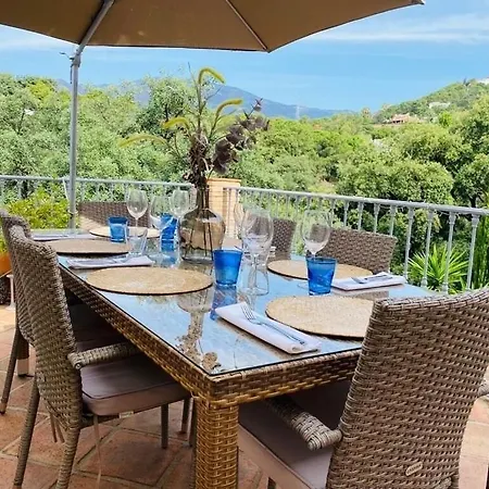 Peaceful 3 Bedroom With Infinity Pool Marbella וילה