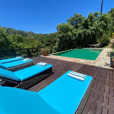 Peaceful 3 Bedroom With Infinity Pool Marbella